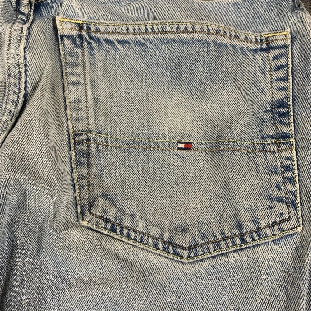Vintage Tommy Hilfiger Jeans Mens 32x34 Fits‎ 30x32 Blue Denim Faded Distressed